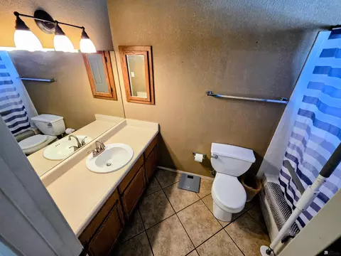 Bath - 7124 E 25 St, Yuma, AZ 85365 photo 1 of 2