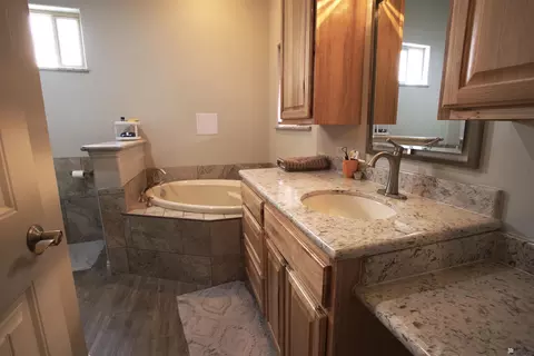 Bath - 8021 E 35 Pl, Yuma, AZ 85365 photo 2 of 2