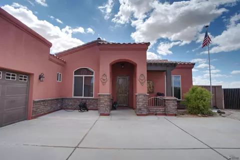 Exterior - 8021 E 35 Pl, Yuma, AZ 85365 photo 6 of 8
