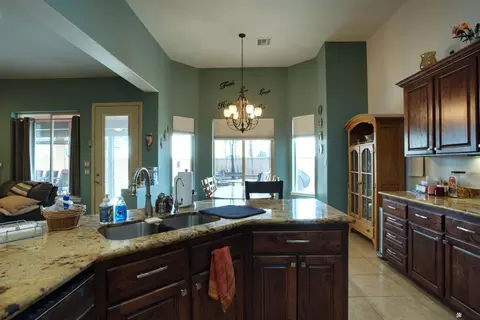 Kitchen - 8021 E 35 Pl, Yuma, AZ 85365 photo 2 of 3
