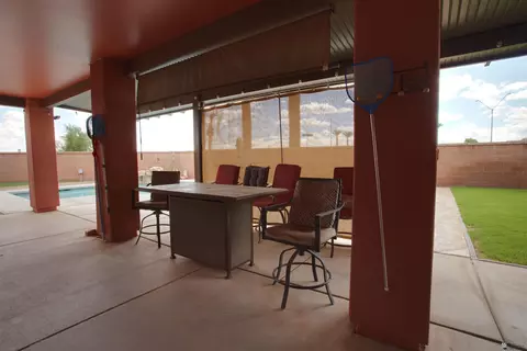 Exterior - 8021 E 35 Pl, Yuma, AZ 85365 photo 4 of 8