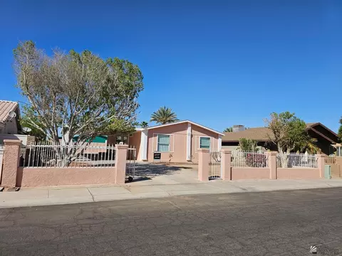 1426 E B St, San Luis, AZ 85336