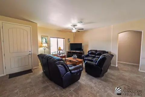 Living - 10200 E 39 St, Yuma, AZ 85367 photo 2 of 2