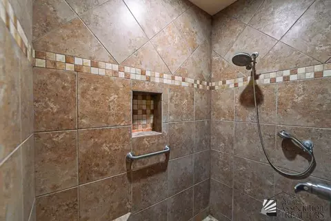 Bath - 10200 E 39 St, Yuma, AZ 85367 photo 2 of 4