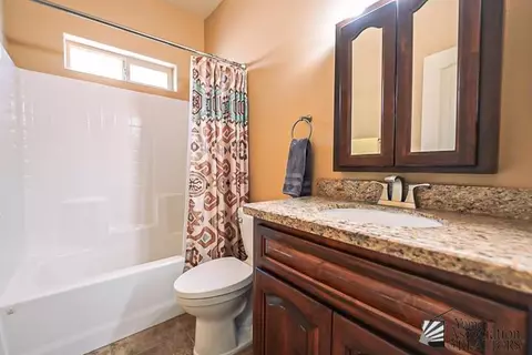 Bath - 10200 E 39 St, Yuma, AZ 85367 photo 4 of 4