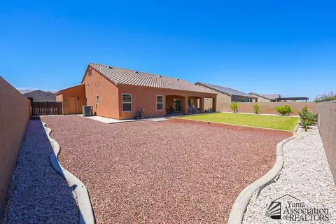 Exterior - 10200 E 39 St, Yuma, AZ 85367 photo 8 of 11
