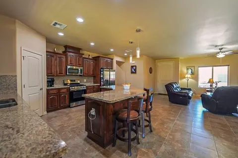 Kitchen - 10200 E 39 St, Yuma, AZ 85367 photo 1 of 3