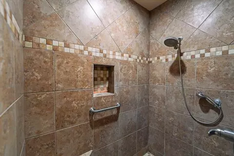 Bath - 10200 E 39 St, Yuma, AZ 85367 photo 2 of 4