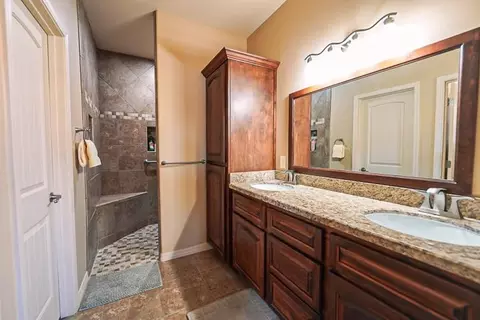 Bath - 10200 E 39 St, Yuma, AZ 85367 photo 1 of 4