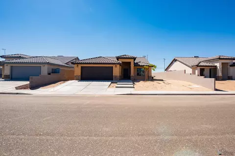 4011 E Jaxon St, San Luis, AZ 85336