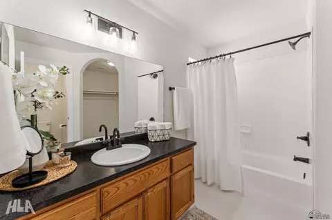 Bath - 8688 E 26 St, Yuma, AZ 85365 photo 2 of 2