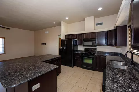 11537 E 25 Pl, Yuma, AZ 85367 photo 9