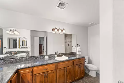 Bath - 5978 E 39 St, Yuma, AZ 85365 photo 1 of 2