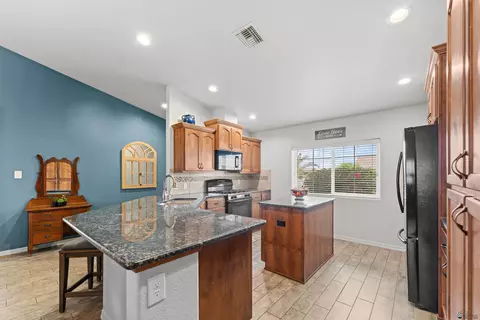 Kitchen - 5978 E 39 St, Yuma, AZ 85365 photo 3 of 3