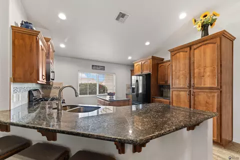 Kitchen - 5978 E 39 St, Yuma, AZ 85365 photo 1 of 3