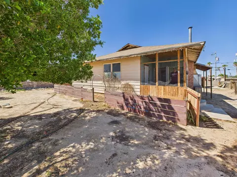 884 S 6 Ave, Yuma, AZ 85364
