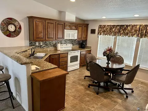 10241 E 37 St, Yuma, AZ 85365 photo 7