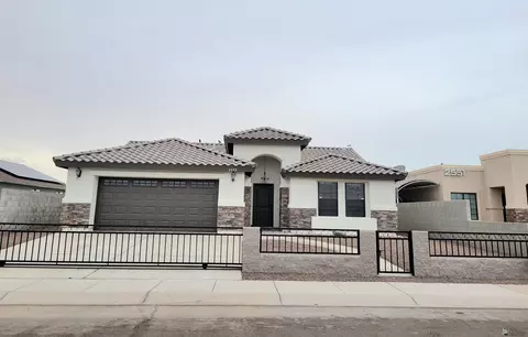2559 Edais St, San Luis, AZ 85336