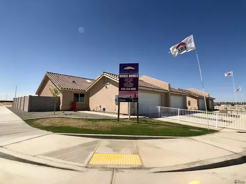 7136 E 39 St, Yuma, AZ 85365 photo 2