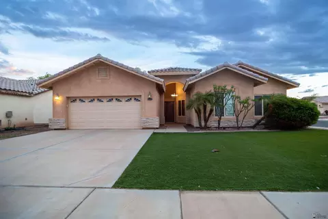 153 E 12 Pl, Somerton, AZ 85350