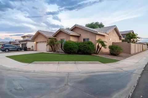 Exterior - 153 E 12 Pl, Somerton, AZ 85350 photo 2 of 9