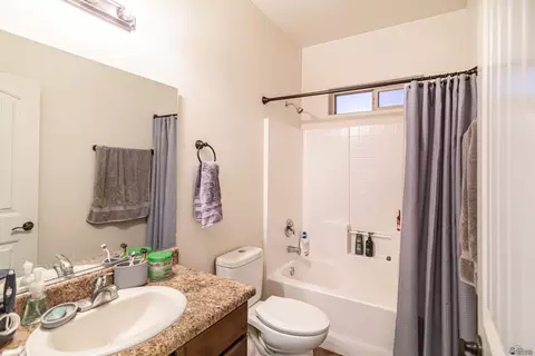 Bath - 153 E 12 Pl, Somerton, AZ 85350 photo 2 of 2