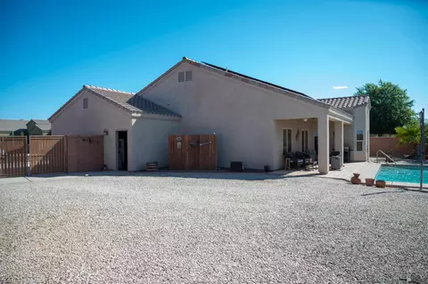 Exterior - 8043 E 35 Pl, Yuma, AZ 85365 photo 5 of 8