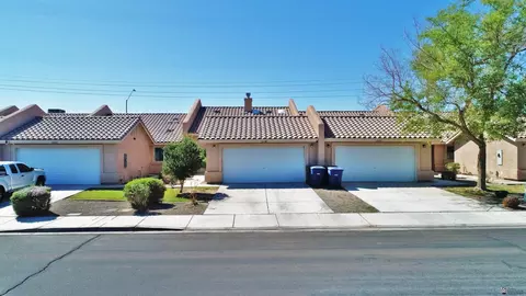 3046 S Robert Way, Yuma, AZ 85365
