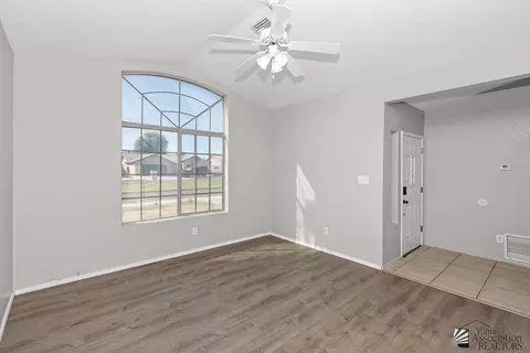 Living - 7612 E 26 St, Yuma, AZ 85365 photo 2 of 5