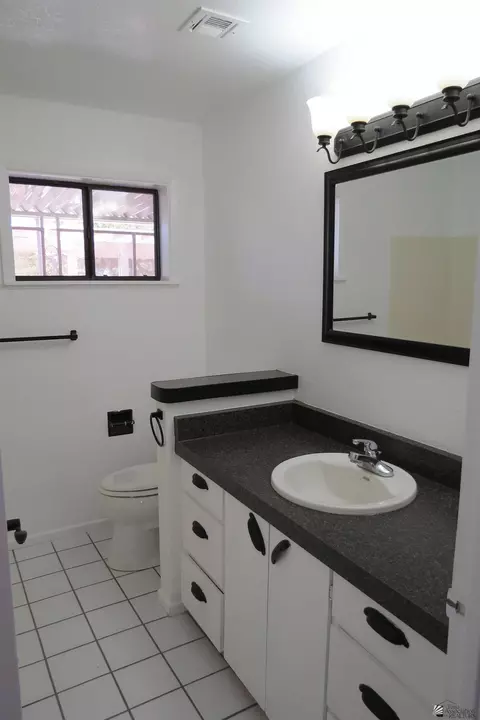 Bath - 13257 E 51 Pl, Yuma, AZ 85367 photo 1 of 2