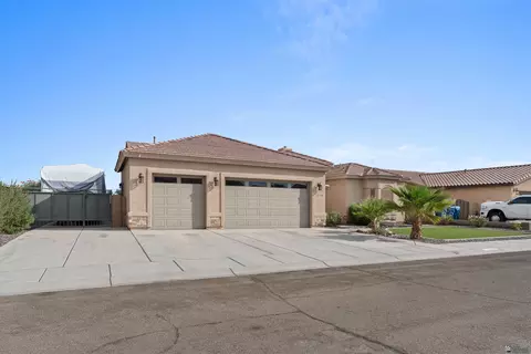 Exterior - 12148 E 34 Pl, Yuma, AZ 85367 photo 3 of 6