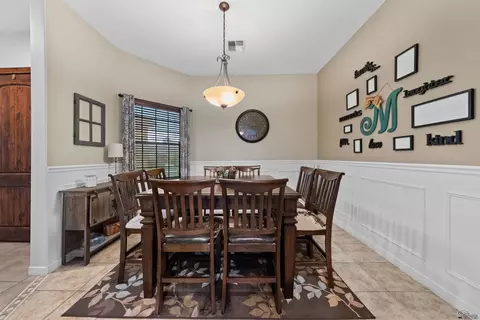 Dining - 12148 E 34 Pl, Yuma, AZ 85367 photo 2 of 2