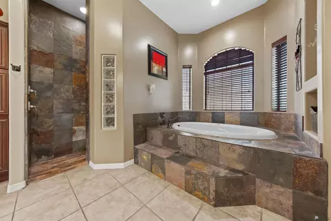 Bath - 12148 E 34 Pl, Yuma, AZ 85367 photo 3 of 3