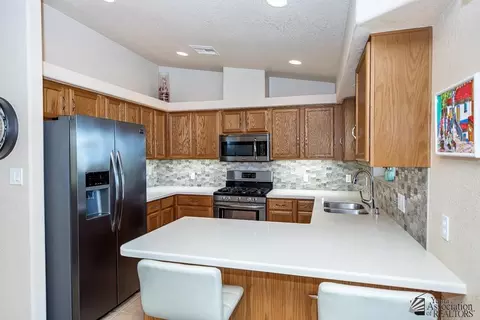 Kitchen - 13730 E Driftwood Dr, Yuma, AZ 85367 photo 4 of 5