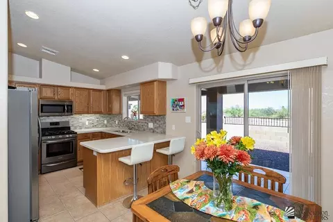 Kitchen - 13730 E Driftwood Dr, Yuma, AZ 85367 photo 1 of 5