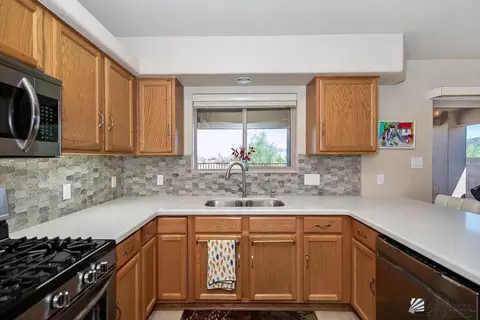 Kitchen - 13730 E Driftwood Dr, Yuma, AZ 85367 photo 3 of 5