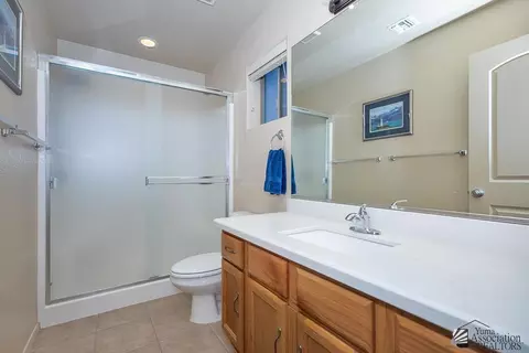 Bath - 13730 E Driftwood Dr, Yuma, AZ 85367 photo 2 of 2