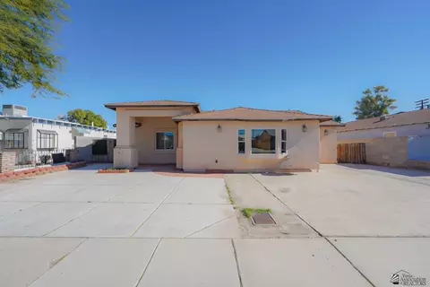 2519 S 8 Dr, Yuma, AZ 85364