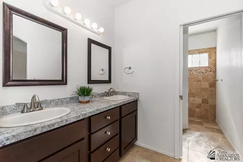 Bath - 14652 E 53 St, Yuma, AZ 85367 photo 2 of 4