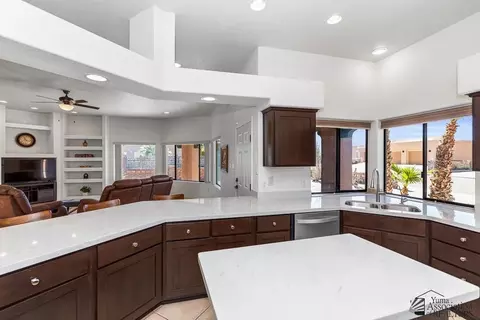 Kitchen - 14652 E 53 St, Yuma, AZ 85367 photo 4 of 4