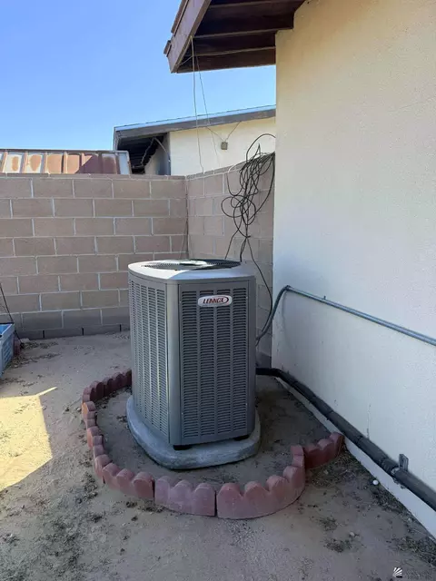 Exterior - 1310 E 25 Pl, Yuma, AZ 85365 photo 4 of 6