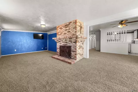 Living - 256 E 26 St, Yuma, AZ 85364 photo 4 of 7