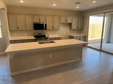 7572 E 35 St, Yuma, AZ 85365 photo 2