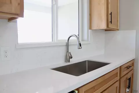 Kitchen - 10240 E 39 Way, Yuma, AZ 85365 photo 4 of 6