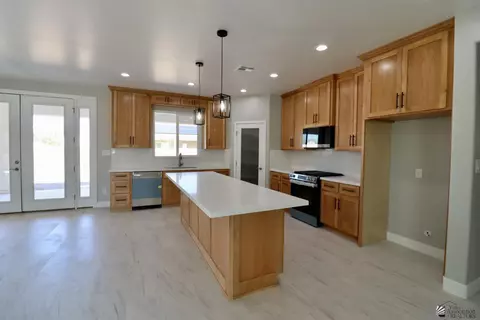 Kitchen - 10240 E 39 Way, Yuma, AZ 85365 photo 2 of 6