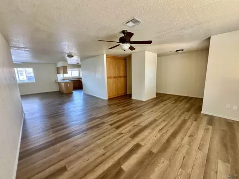 Living - 11480 E 26 Ln, Yuma, AZ 85367 photo 3 of 9