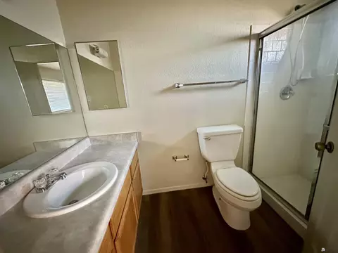 Bath - 11480 E 26 Ln, Yuma, AZ 85367 photo 1 of 2
