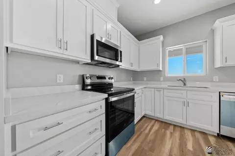 Kitchen - 10677 E 45 Ln, Yuma, AZ 85367 photo 1 of 2