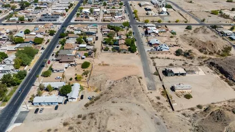 Madison Avenue, Yuma, AZ 85364