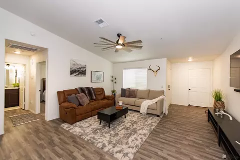 Living - 7404 E 36 Pl, Yuma, AZ 85365 photo 1 of 3